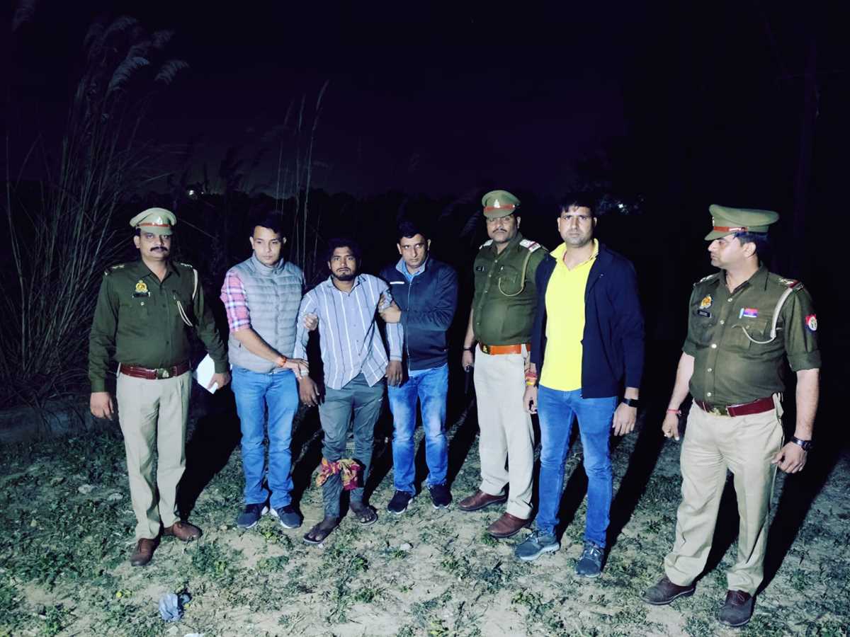 थाना इकोटेक-3 पुलिस और बदमाशों के बीच मुठभेड़ में 1 बदमाश घायल, 1 गिरफ्तार
